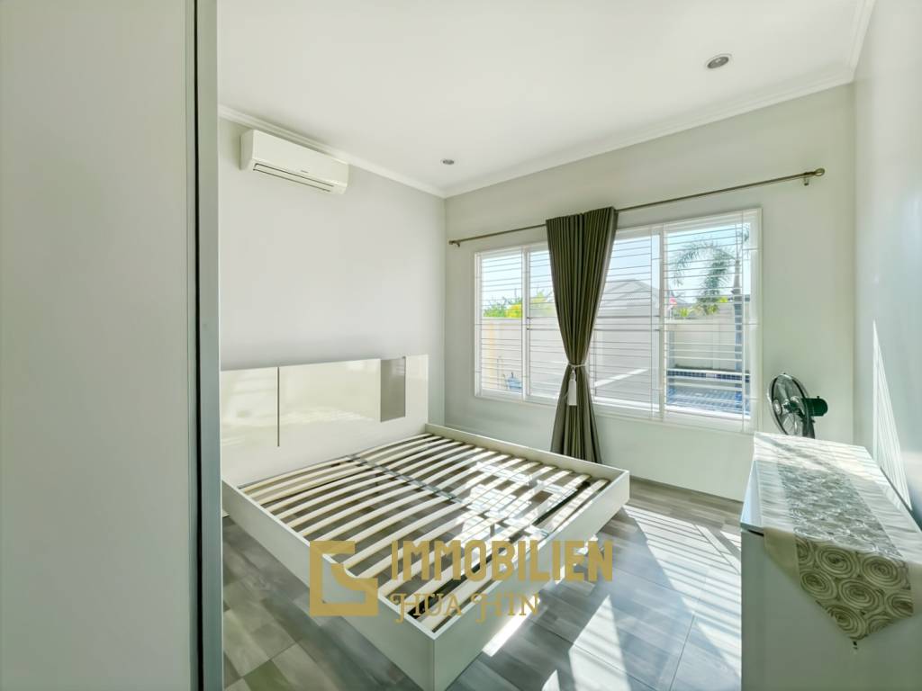 privater Pool / pflegeleichter Garten / 2 Schlafzimmer + 2 Badezimmer