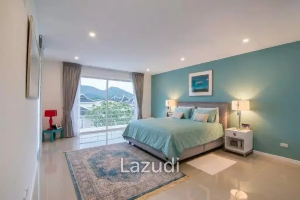 Best Quality & Luxury 2-Storey Pool Villa 4BR Near Town