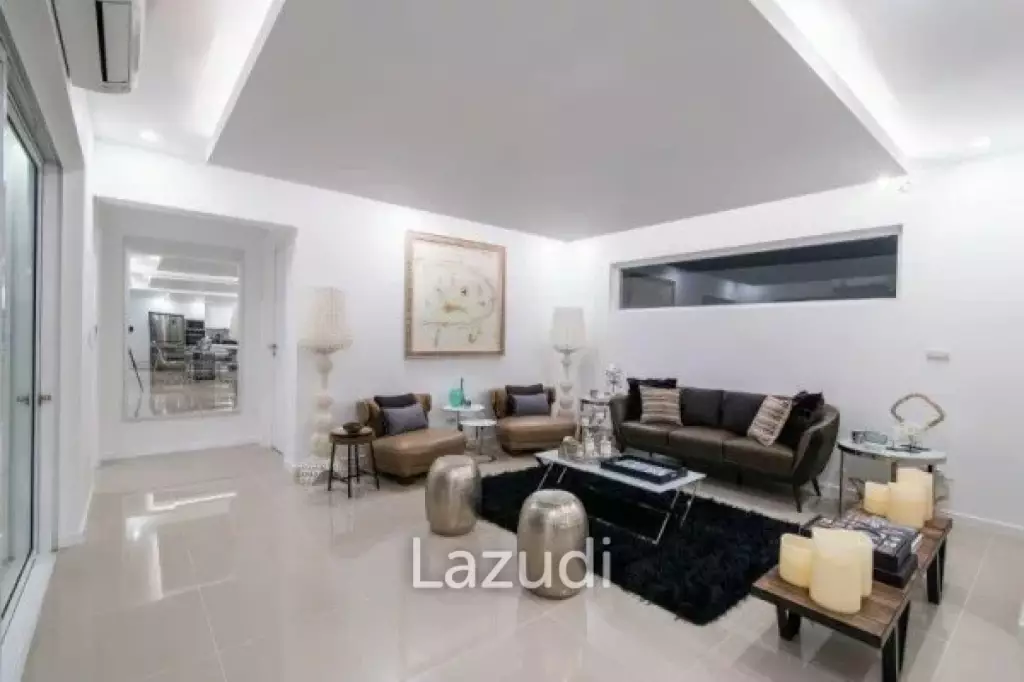 Best Quality & Luxury 2-Storey Pool Villa 4BR Near Town