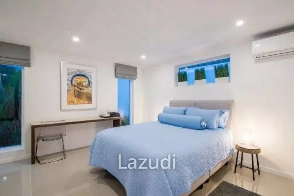 Best Quality & Luxury 2-Storey Pool Villa 4BR Near Town