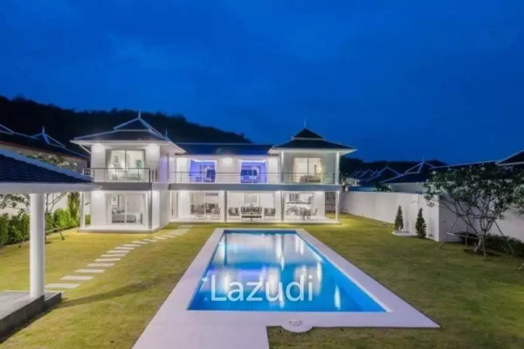 Best Quality & Luxury 2-Storey Pool Villa 4BR Near Town