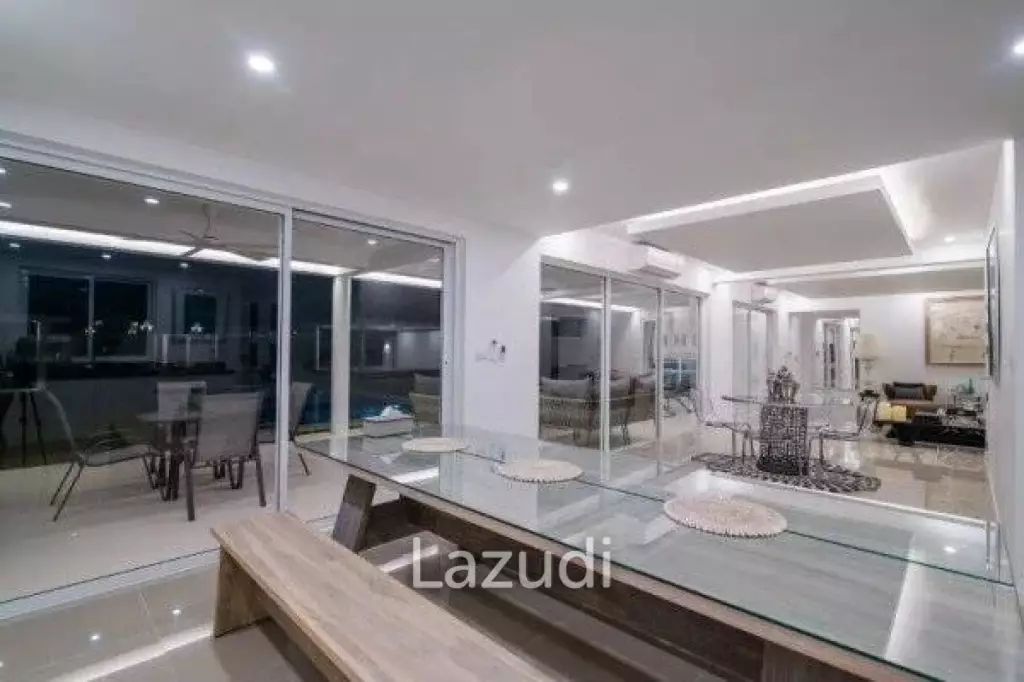 Best Quality & Luxury 2-Storey Pool Villa 4BR Near Town