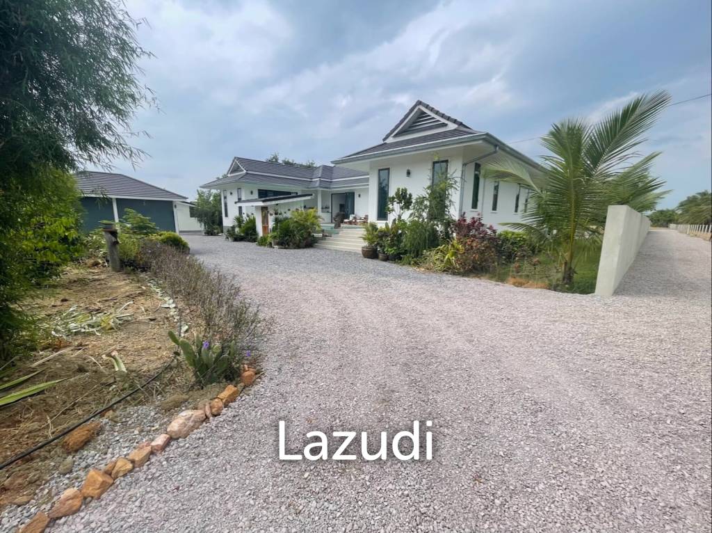7,790 sq m plot of land / private fish pond / 420 sq m living and terrace space