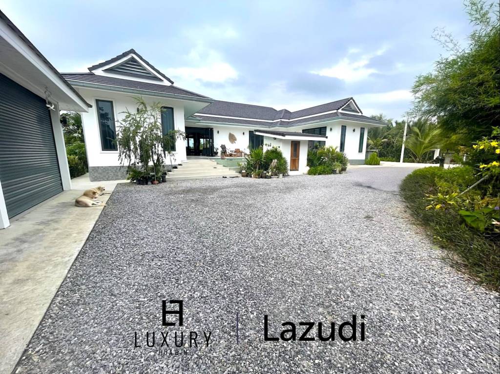 7,792 metro cuadrado 3 ` 4 Baño Villa de Venta