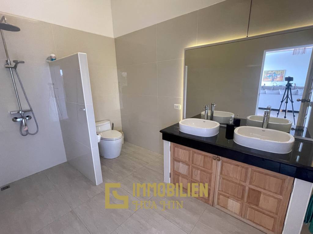 7.790 qm Grundstück / privater Fischeich / 420 qm Wohn- und Terrassenfläche