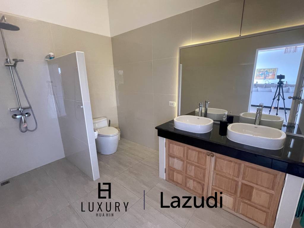 7,792 metro cuadrado 3 ` 4 Baño Villa de Venta