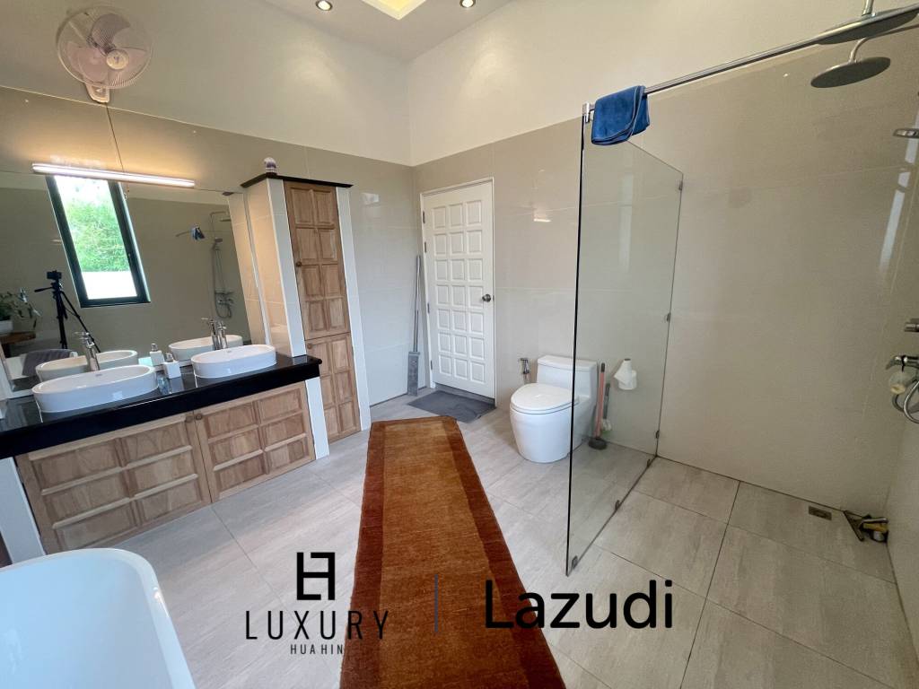 7,792 metro cuadrado 3 ` 4 Baño Villa de Venta