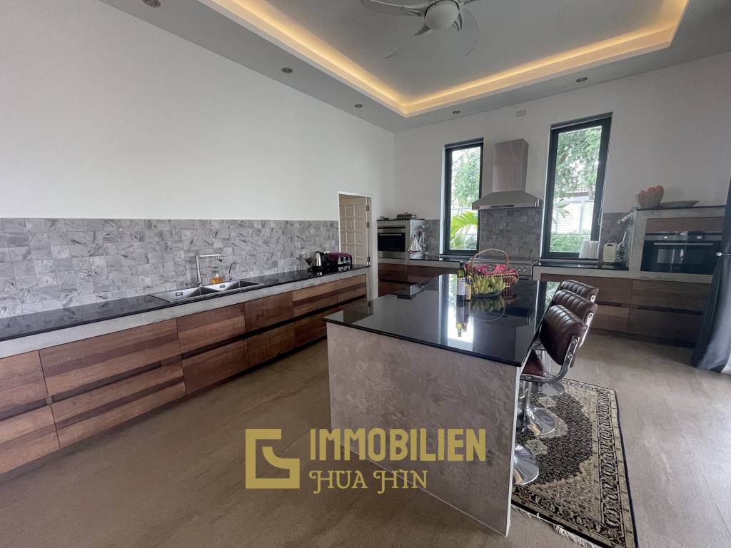 7.790 qm Grundstück / privater Fischeich / 420 qm Wohn- und Terrassenfläche