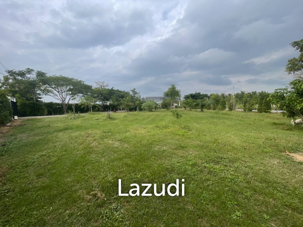 7,790 sq m plot of land / private fish pond / 420 sq m living and terrace space
