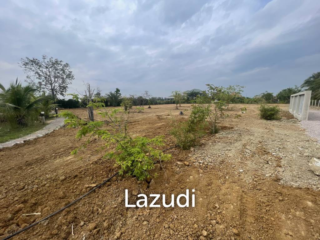 7,790 sq m plot of land / private fish pond / 420 sq m living and terrace space