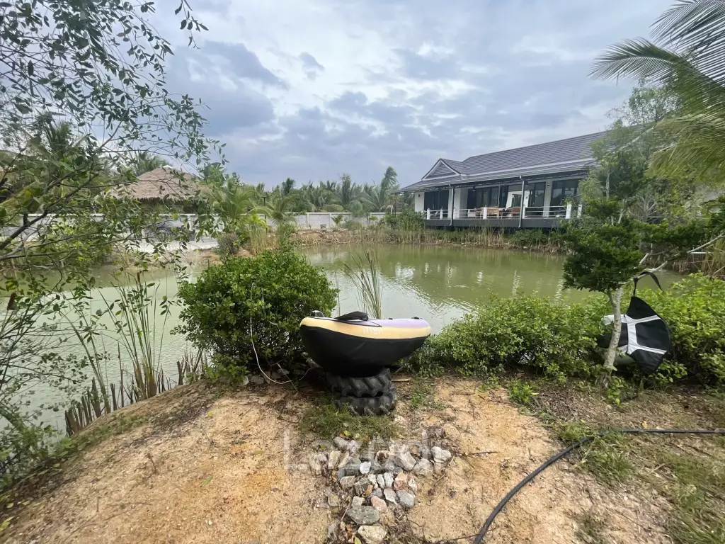 7,790 sq m plot of land / private fish pond / 420 sq m living and terrace space