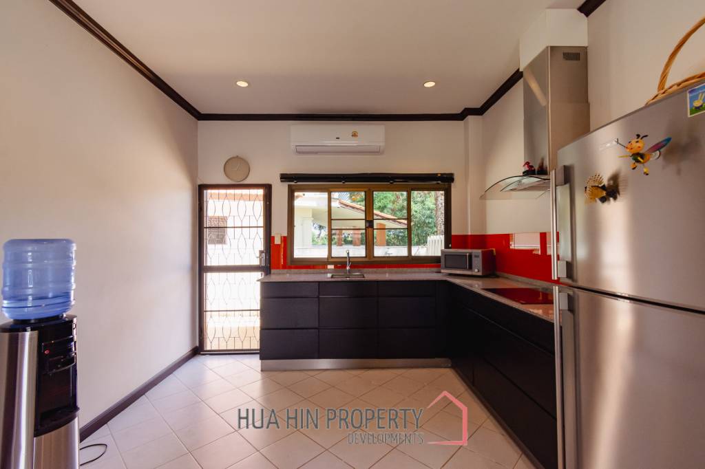 2 bed townhouse minutes from downtown