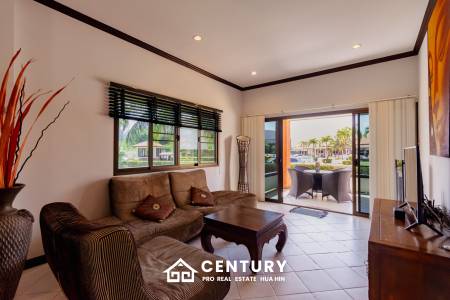 2 bed townhouse minutes from downtown