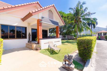 2 bed townhouse minutes from downtown