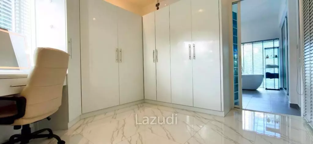 3 Bedroom 4 Bathroom 350 SQ.M. Riverside