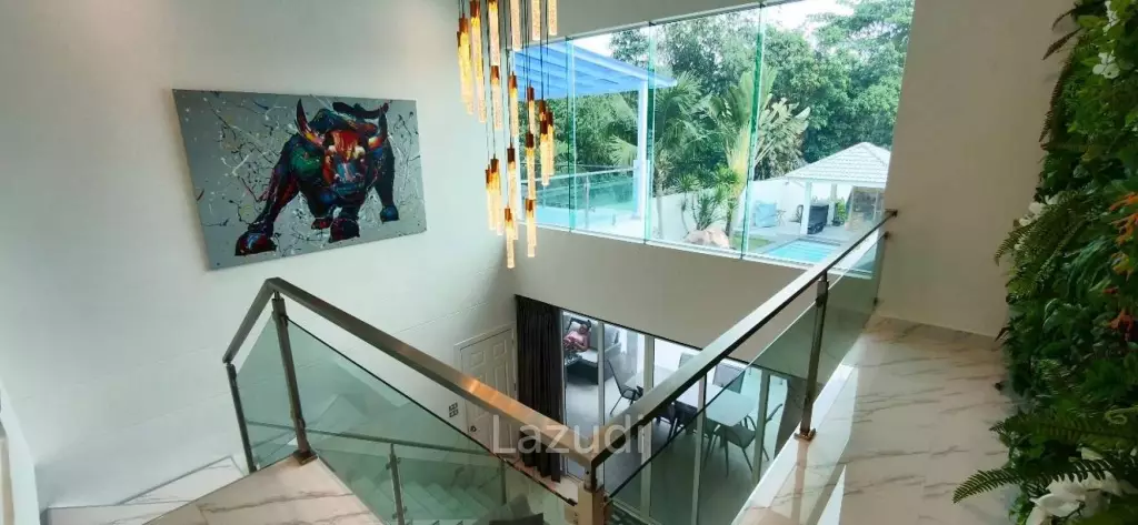 3 Bedroom 4 Bathroom 350 SQ.M. Riverside