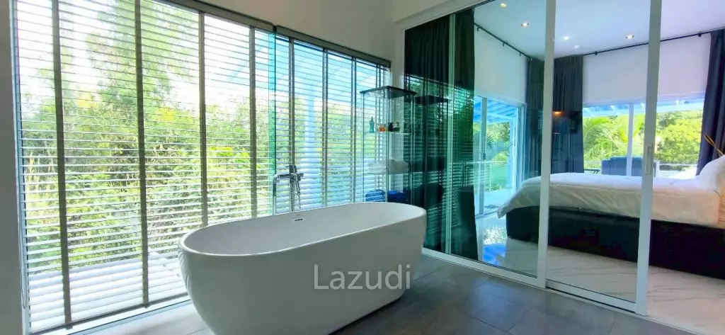 3 Bedroom 4 Bathroom 350 SQ.M. Riverside