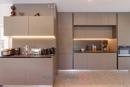 LUXURY MODERN POOL VILLA AT BLACK MOUNTAIN GOLF COURSE