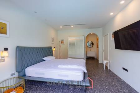 LUXURY MODERN POOL VILLA AT BLACK MOUNTAIN GOLF COURSE