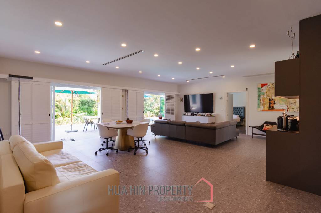 LUXURY MODERN POOL VILLA AT BLACK MOUNTAIN GOLF COURSE