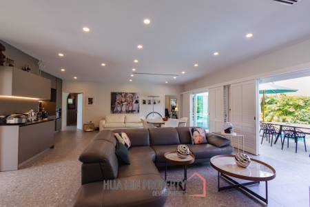 LUXURY MODERN POOL VILLA AT BLACK MOUNTAIN GOLF COURSE