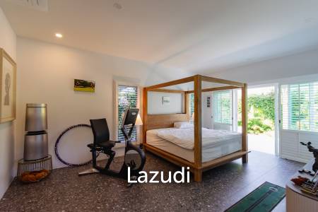 LUXURY MODERN POOL VILLA AT BLACK MOUNTAIN GOLF COURSE