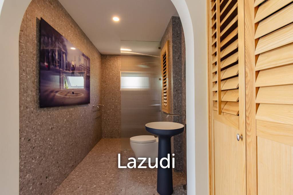 LUXURY MODERN POOL VILLA AT BLACK MOUNTAIN GOLF COURSE