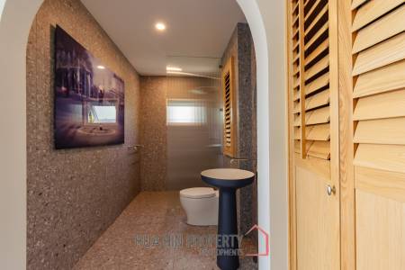 LUXURY MODERN POOL VILLA AT BLACK MOUNTAIN GOLF COURSE