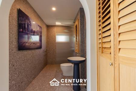 LUXURY MODERN POOL VILLA AT BLACK MOUNTAIN GOLF COURSE