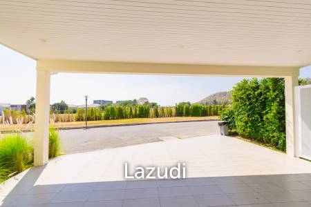 LUXURY MODERN POOL VILLA AT BLACK MOUNTAIN GOLF COURSE