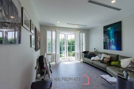 LUXURY MODERN POOL VILLA AT BLACK MOUNTAIN GOLF COURSE