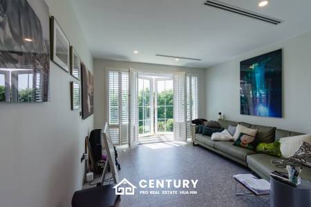 LUXURY MODERN POOL VILLA AT BLACK MOUNTAIN GOLF COURSE