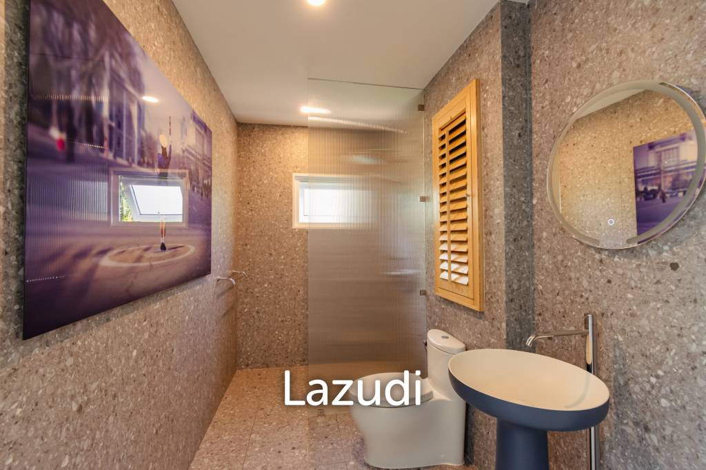 LUXURY MODERN POOL VILLA AT BLACK MOUNTAIN GOLF COURSE