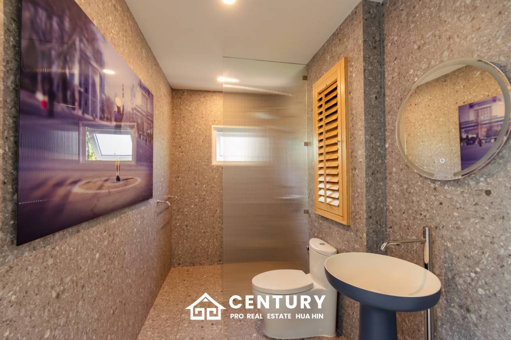 LUXURY MODERN POOL VILLA AT BLACK MOUNTAIN GOLF COURSE