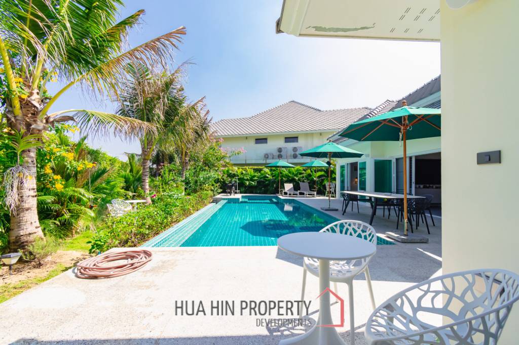 LUXURY MODERN POOL VILLA AT BLACK MOUNTAIN GOLF COURSE