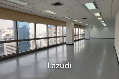 183 sqm Office for Rent at Sermmit Tower Sukhumvit Asoke Bangkok