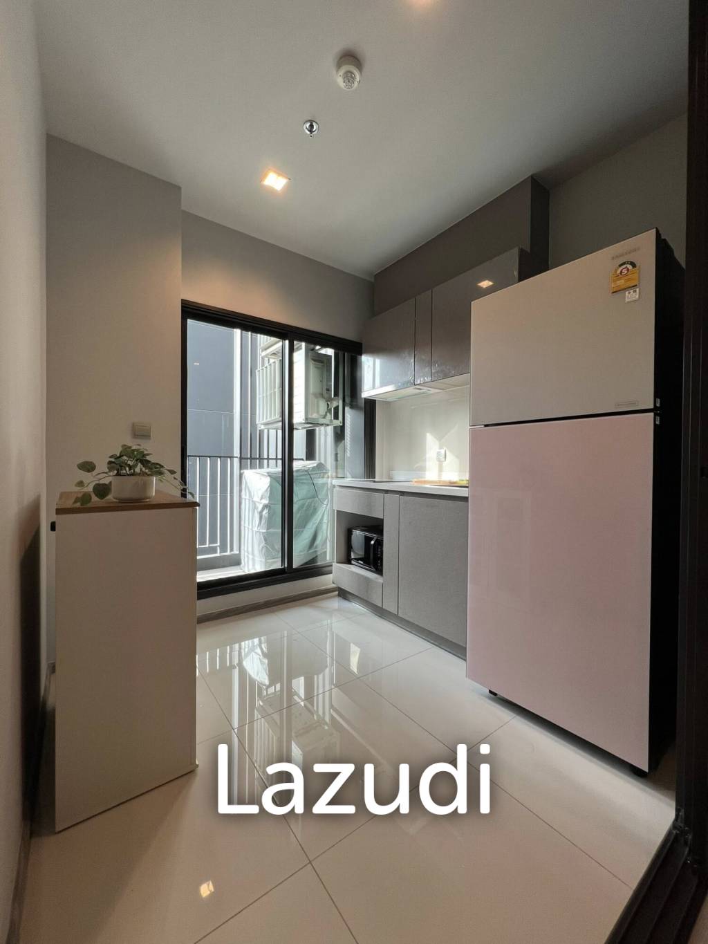 32 sqm high-floor 1 bedroom condo at LIFE Asoke - Rama 9, Makkasan Bangkok