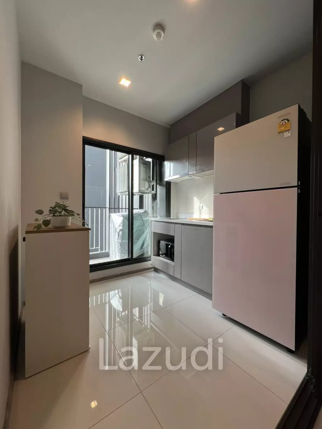 32 sqm high-floor 1 bedroom condo at LIFE Asoke - Rama 9, Makkasan Bangkok