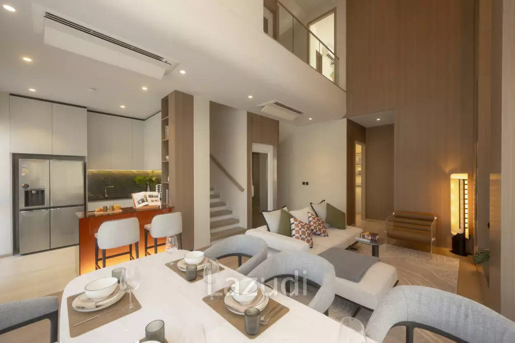 4 Bed 5 Bath Townhouse For Sale in Providence Lane Lasalle