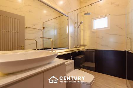 195 sqm pool villa in Thap Tai Hua Hin MeeDee Homes