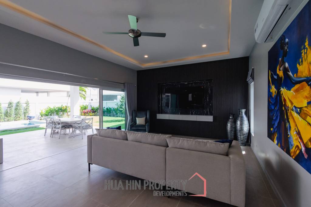 195 sqm pool villa in Thap Tai Hua Hin MeeDee Homes