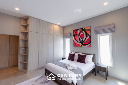 195 sqm pool villa in Thap Tai Hua Hin MeeDee Homes