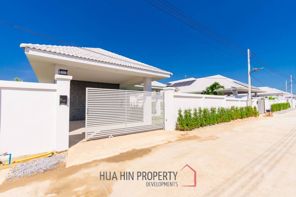 195 sqm pool villa in Thap Tai Hua Hin MeeDee Homes