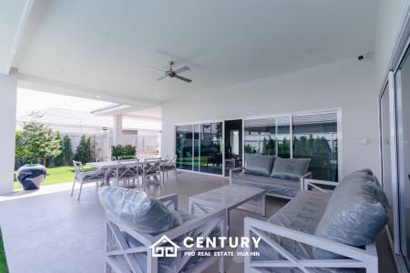 195 sqm pool villa in Thap Tai Hua Hin MeeDee Homes