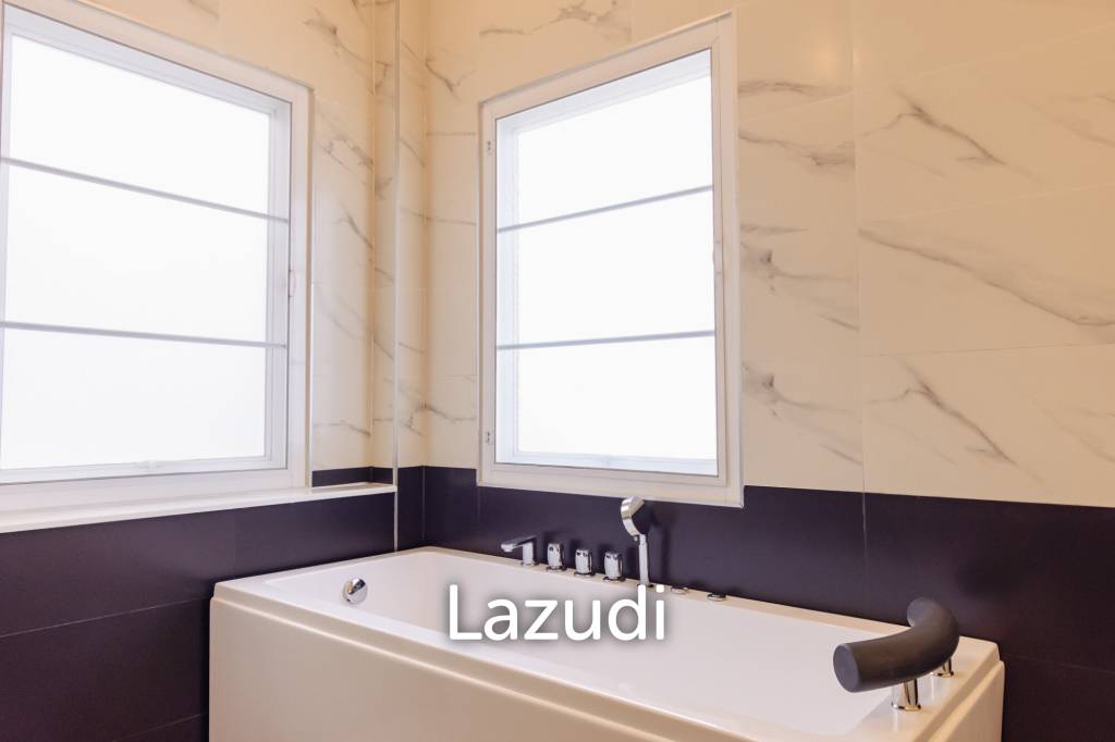 195 sqm pool villa in Thap Tai Hua Hin MeeDee Homes