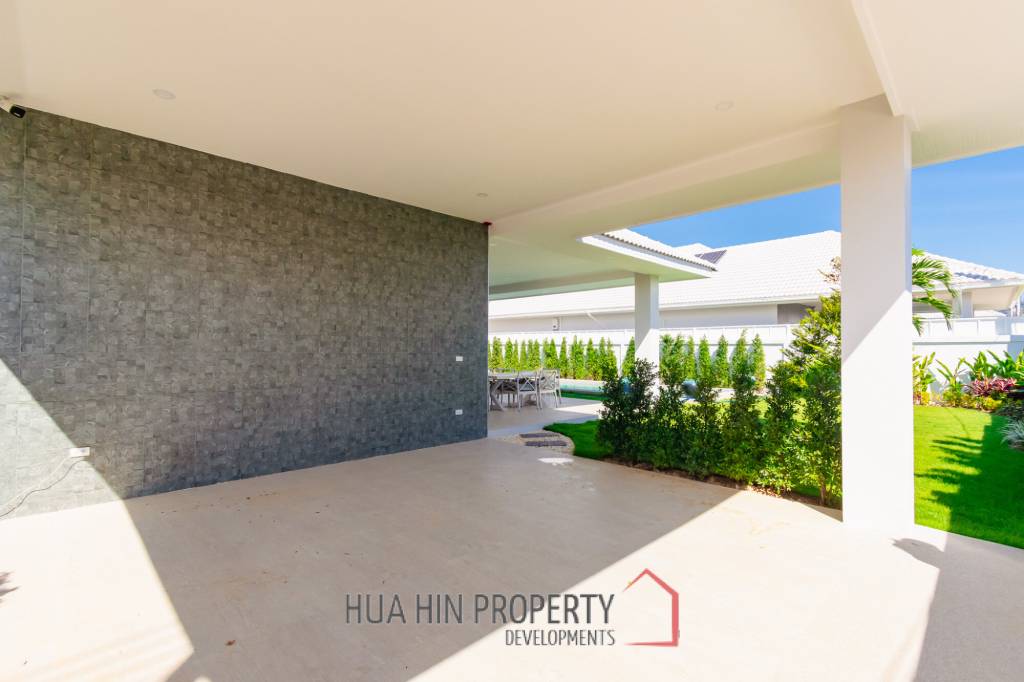 195 sqm pool villa in Thap Tai Hua Hin MeeDee Homes