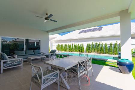 195 sqm pool villa in Thap Tai Hua Hin MeeDee Homes