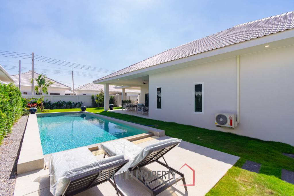 195 sqm pool villa in Thap Tai Hua Hin MeeDee Homes