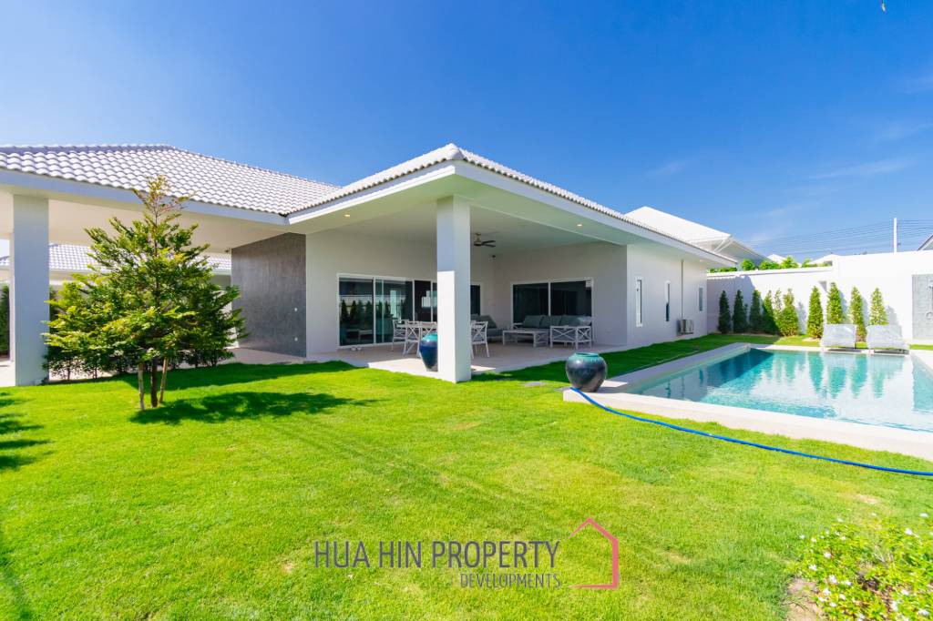 195 sqm pool villa in Thap Tai Hua Hin MeeDee Homes
