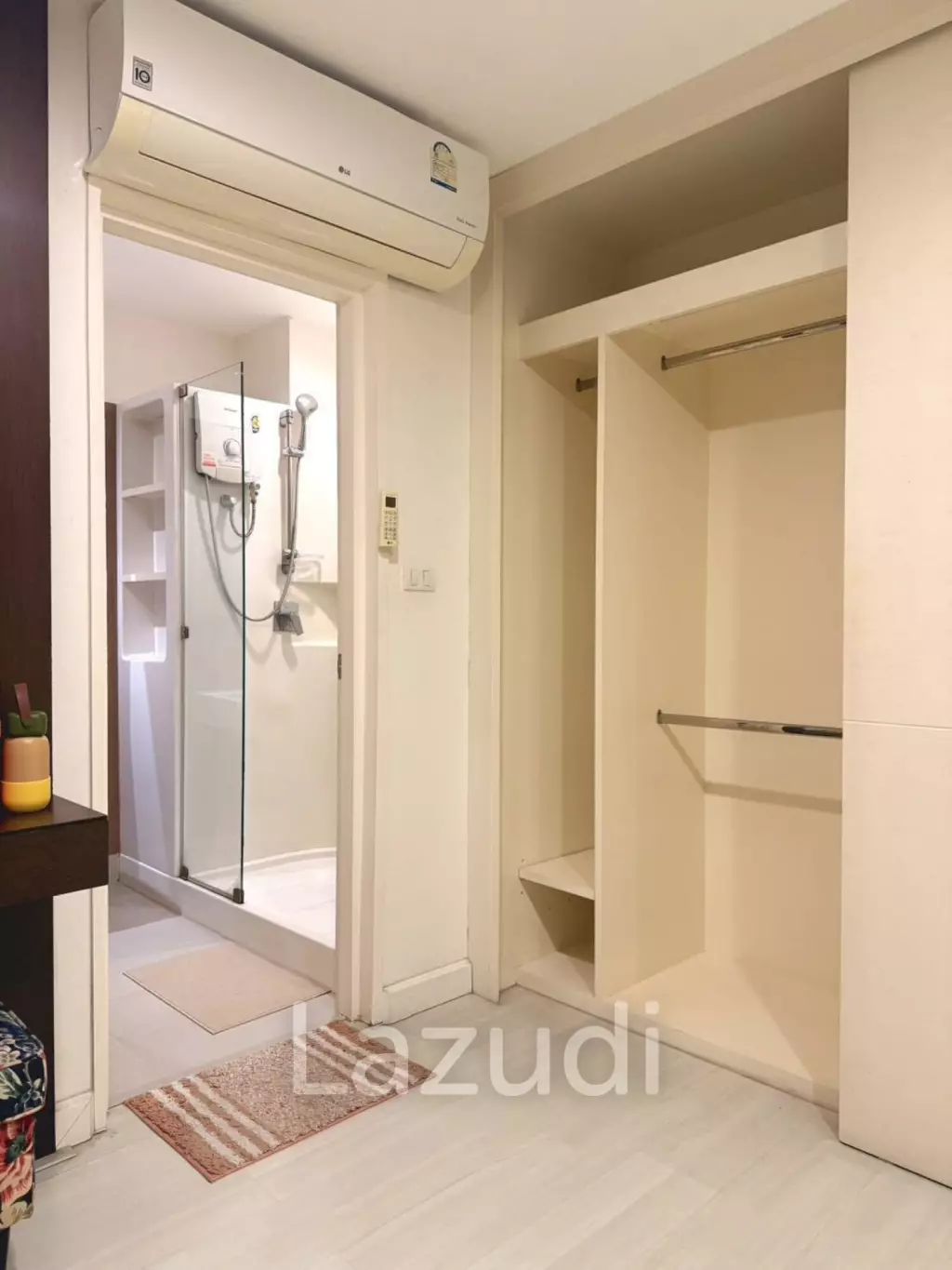70.8 sqm 2 Bedroom Condo on 8th Floor at The Bangkok Sathorn-Taksin, Khlong San